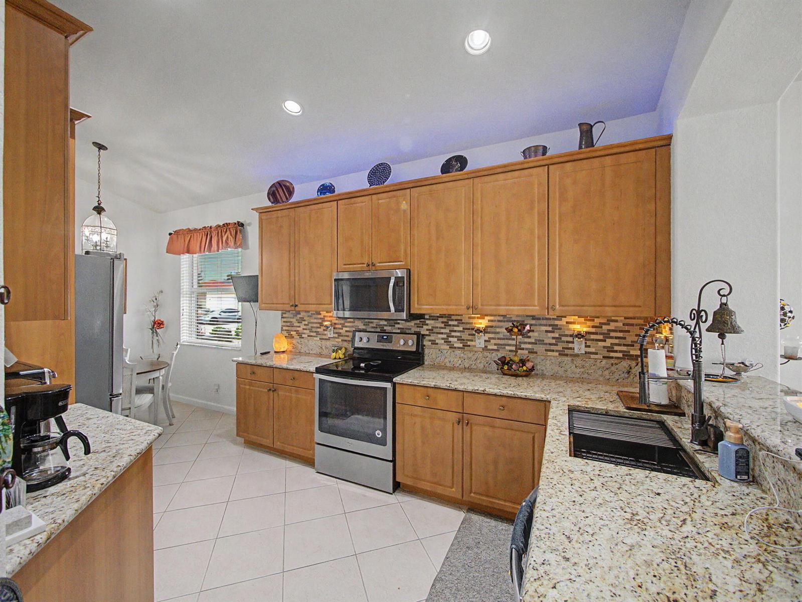 806 NW Rutherford Court, Port St. Lucie FL 34983 photo 4