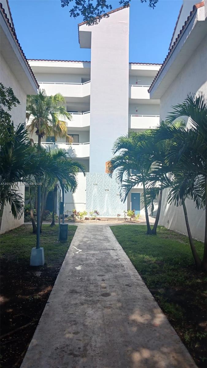 8335 SW 152nd Ave # 310, Miami FL 33193 photo 2