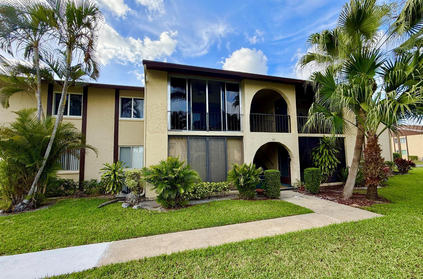 301 Pine Ridge Circle # 2, FL 33463 photo 2