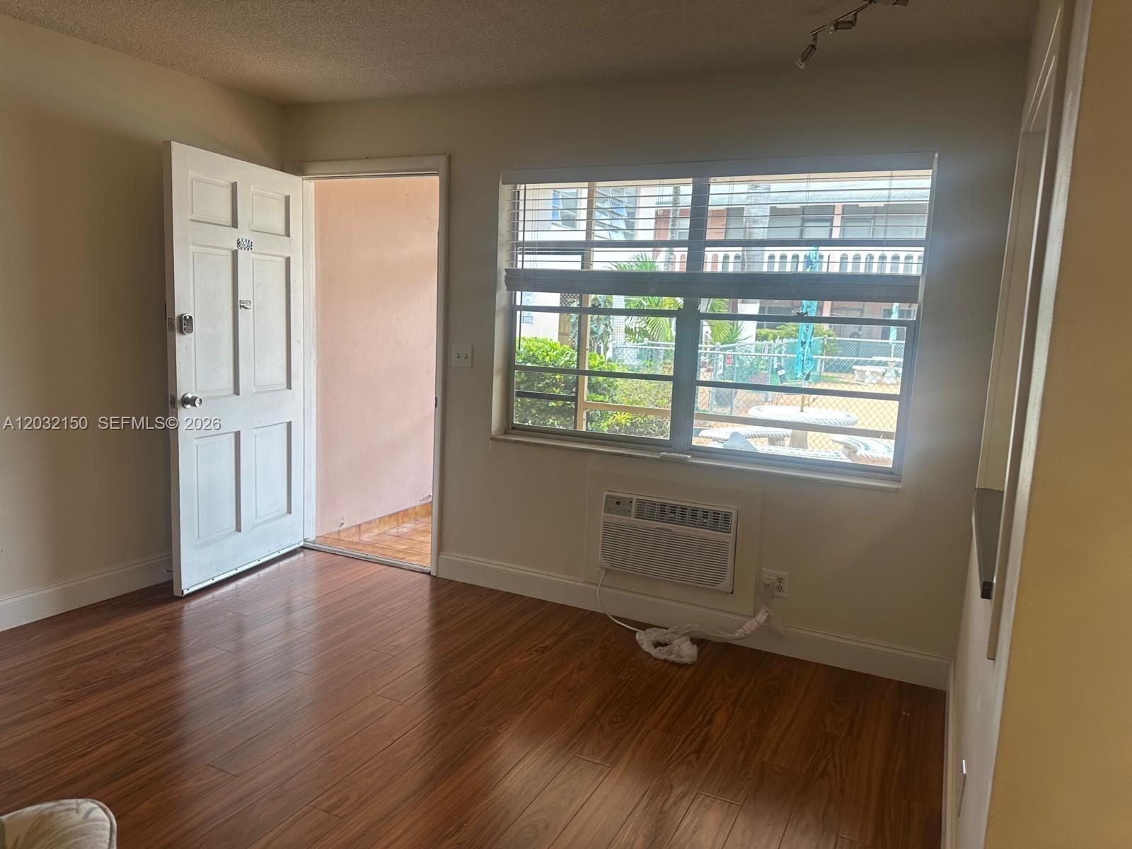 160 NE 8th Ave # 25A, Hallandale Beach FL 33009 photo 2