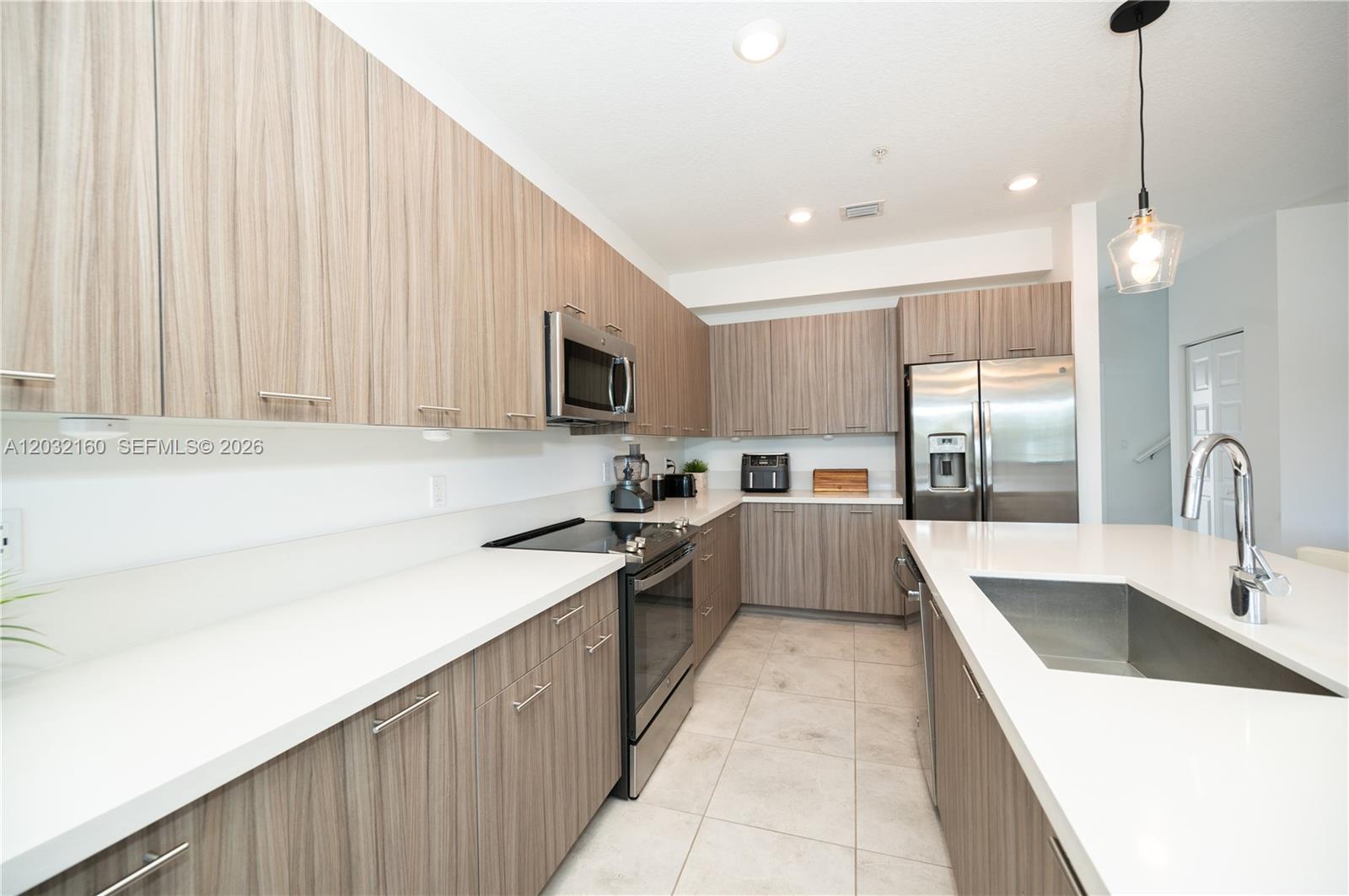 4640 NW 84th Ave # 12, Doral FL 33166 photo 3