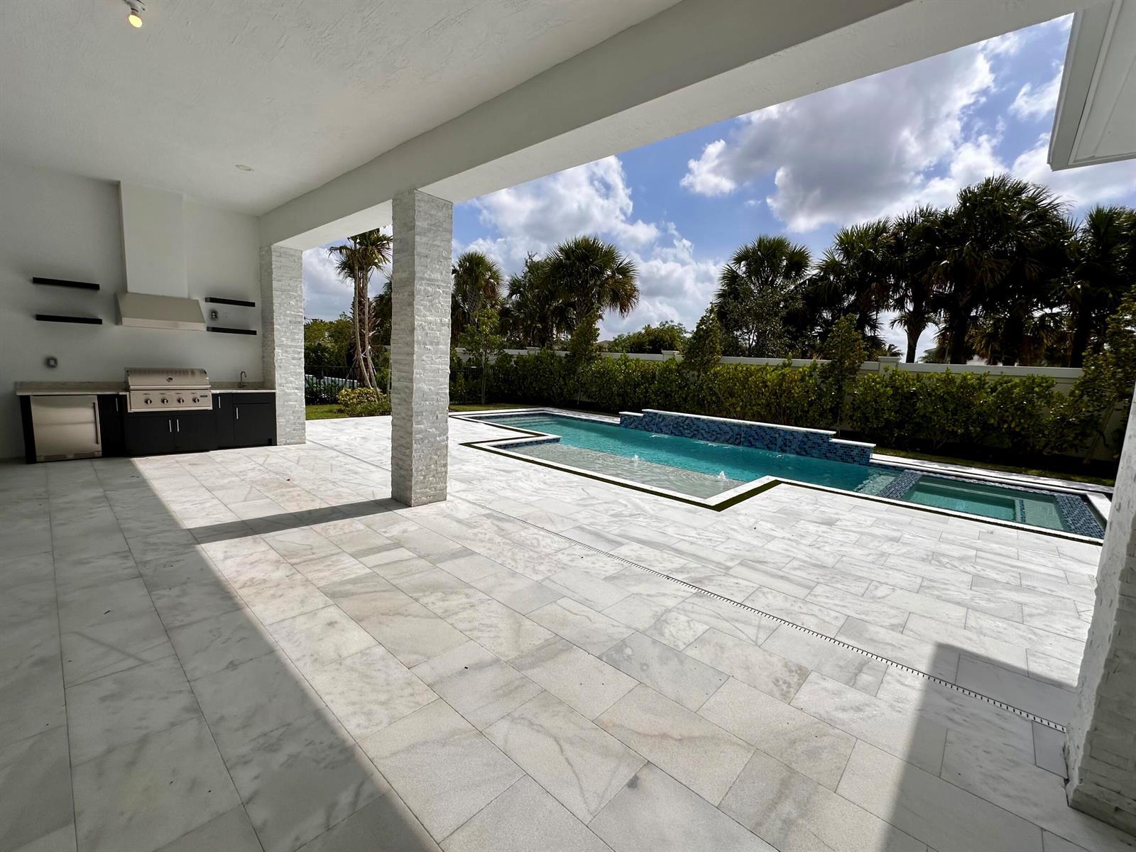 9116 Coral Isles Circle, Palm Beach Gardens FL 33412 photo 4