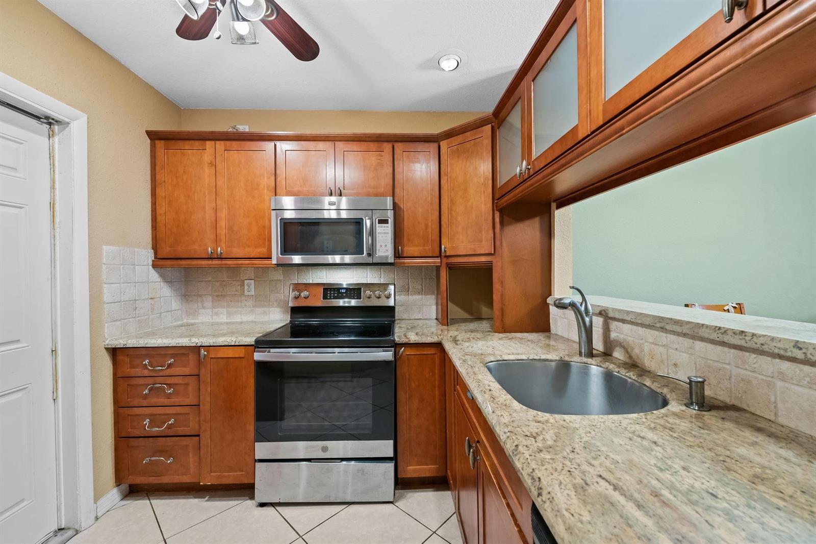5151 W Oakland Park Boulevard # 309, Lauderdale Lakes FL 33313 photo 5