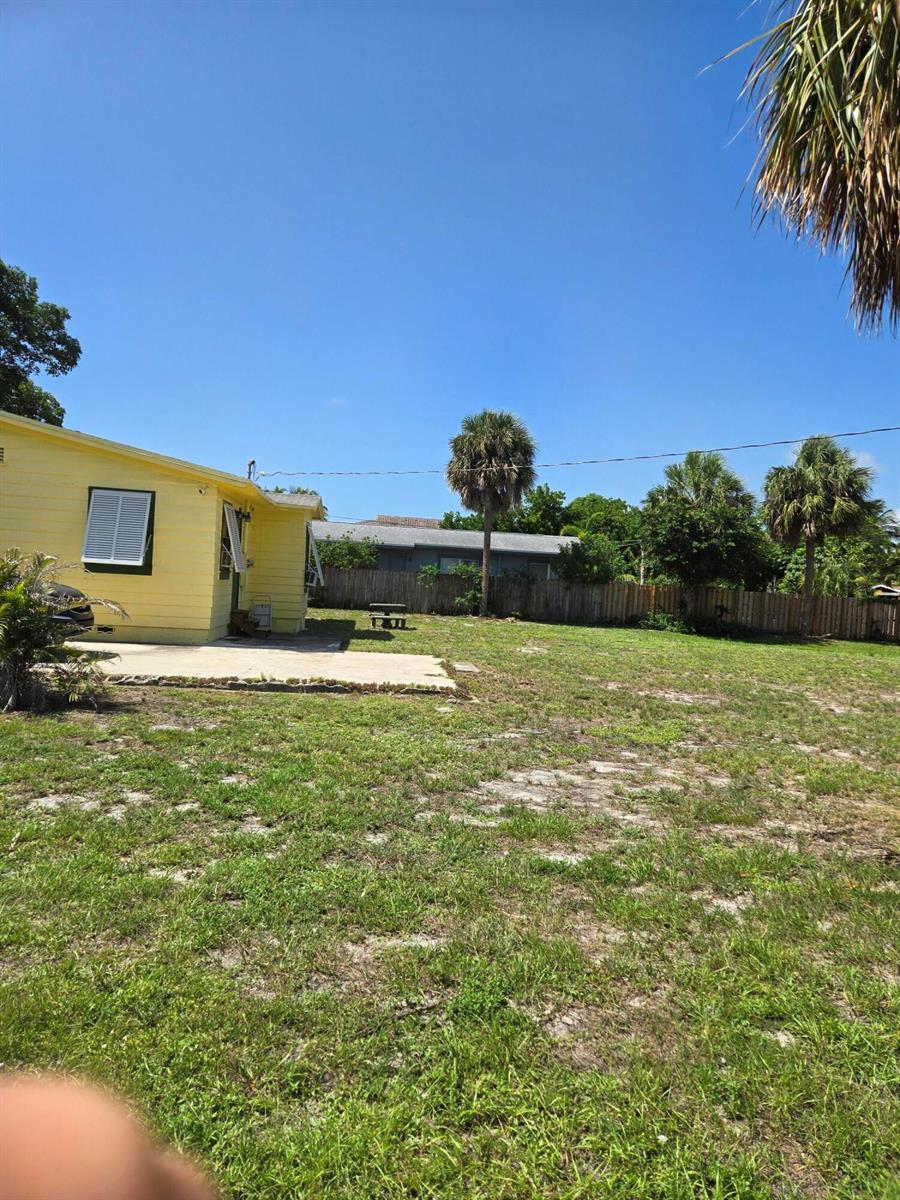 239 NE 18th Avenue, Pompano Beach FL 33060 photo 2