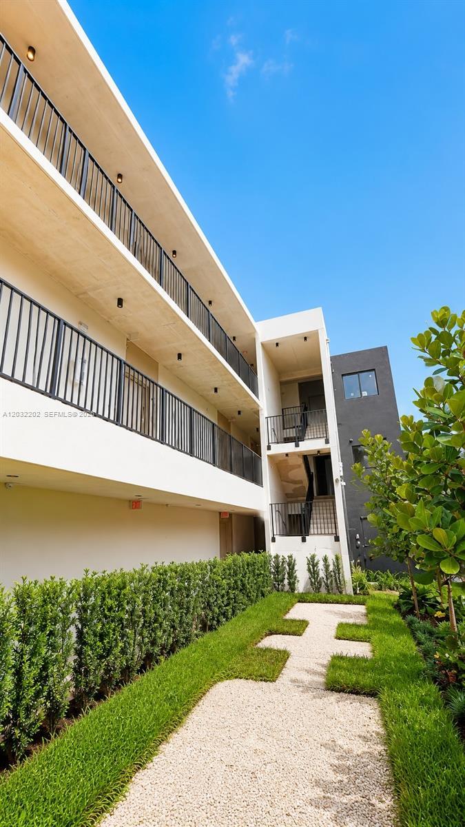 8106 NE 1st Ave # 17, Miami FL 33138 photo 5