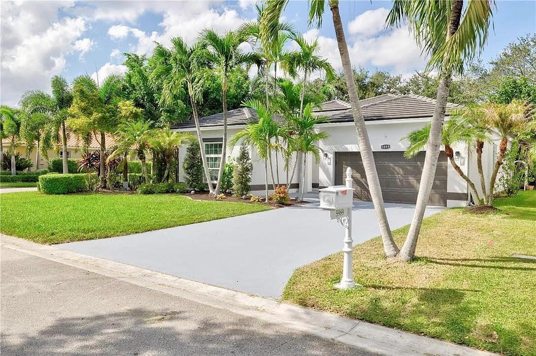 5989 NW 74th Street, Parkland FL 33067 photo 2