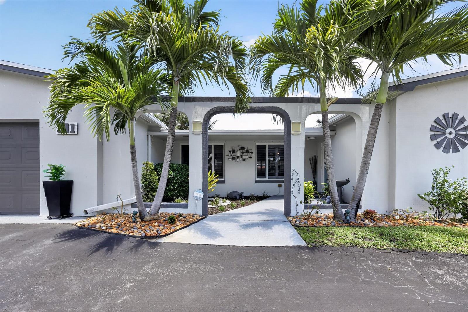 311 NW 93rd Terrace, Pembroke Pines FL 33024 photo 2