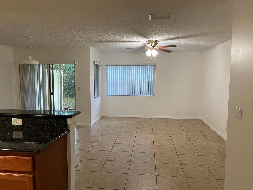 925 Imperial Lake Road, West Palm Beach FL 33413 photo 4