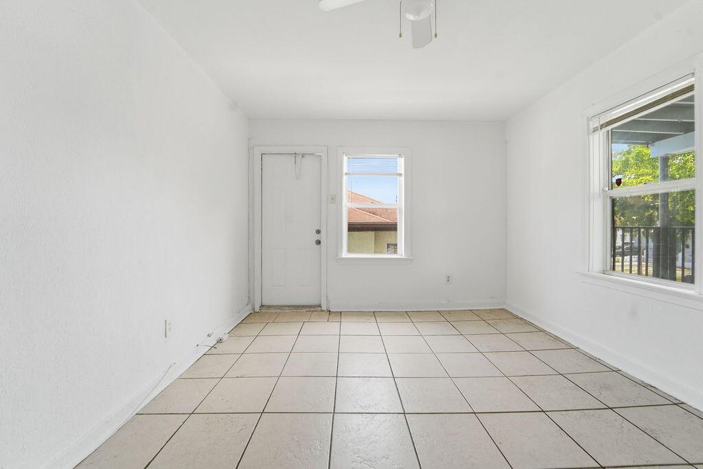 1021 14th Street, West Palm Beach FL 33401 photo 4