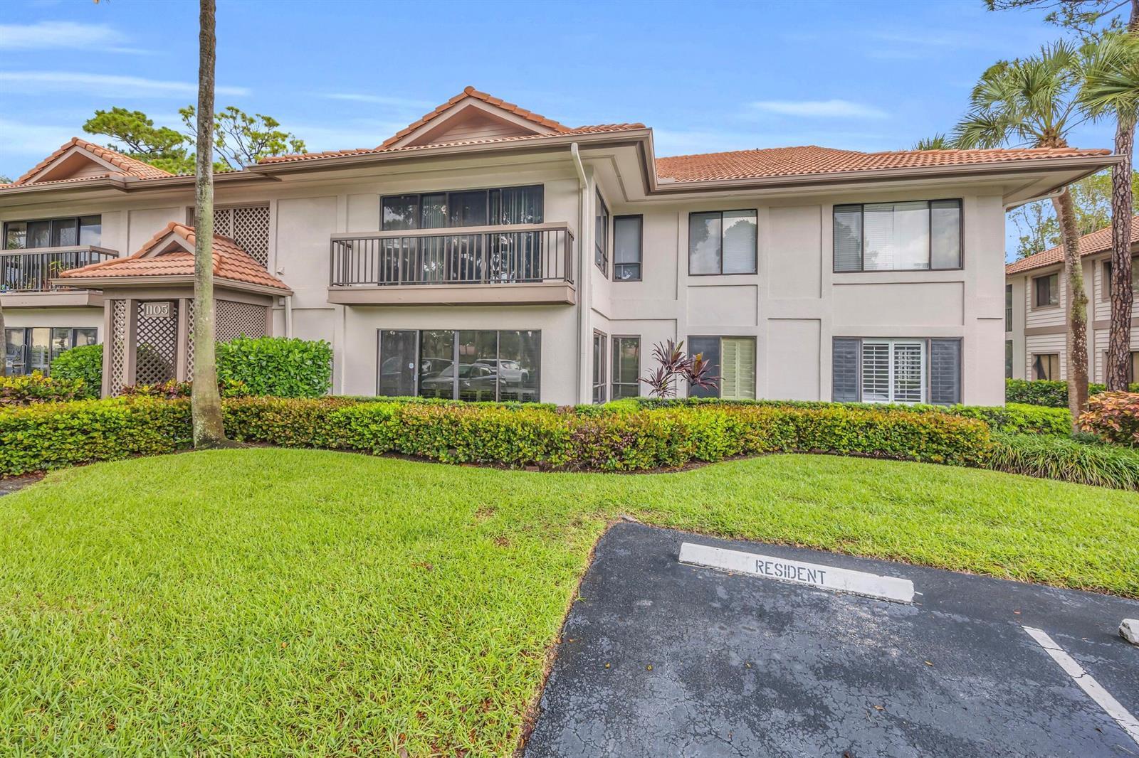 1105 Duncan Circle # 104, Palm Beach Gardens FL 33418 photo 2