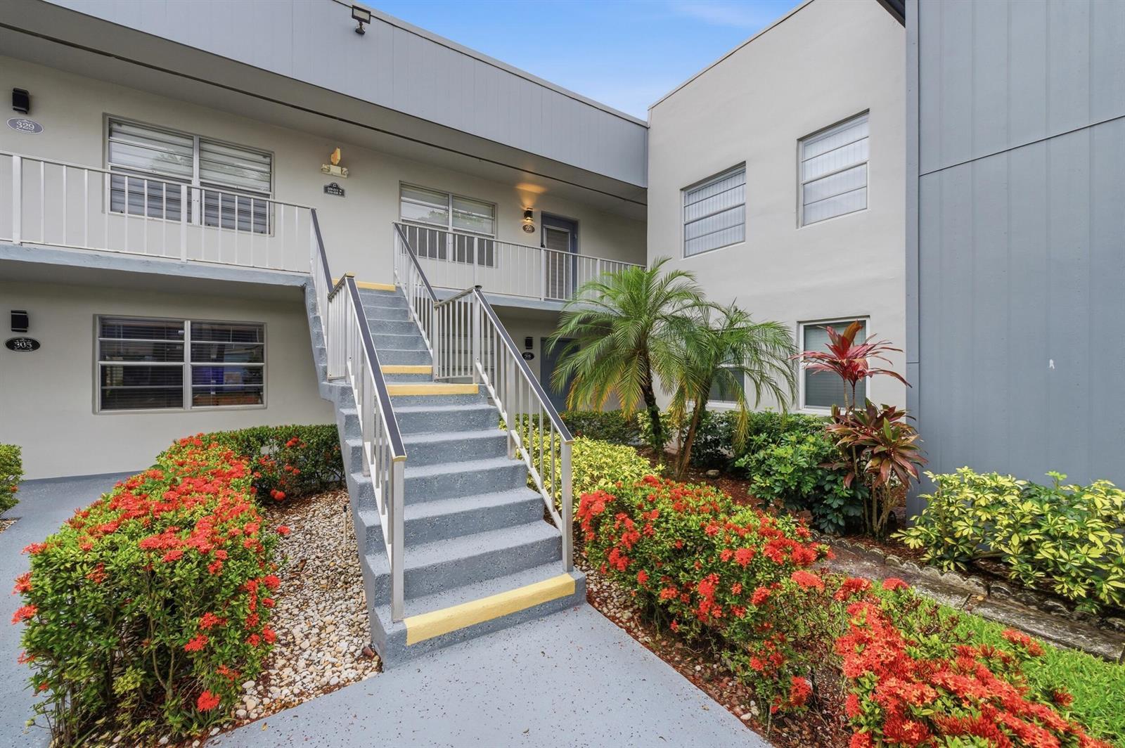 330 Piedmont # 330, Delray Beach FL 33484 photo 3