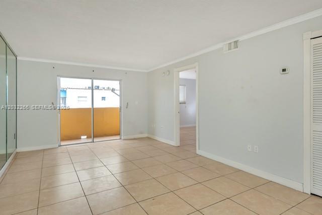 2735 W 52nd St # 402, Hialeah FL 33016 photo 4
