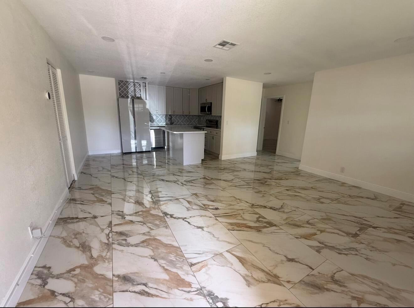 2122 NE 1st Street, Boynton Beach FL 33435 photo 2