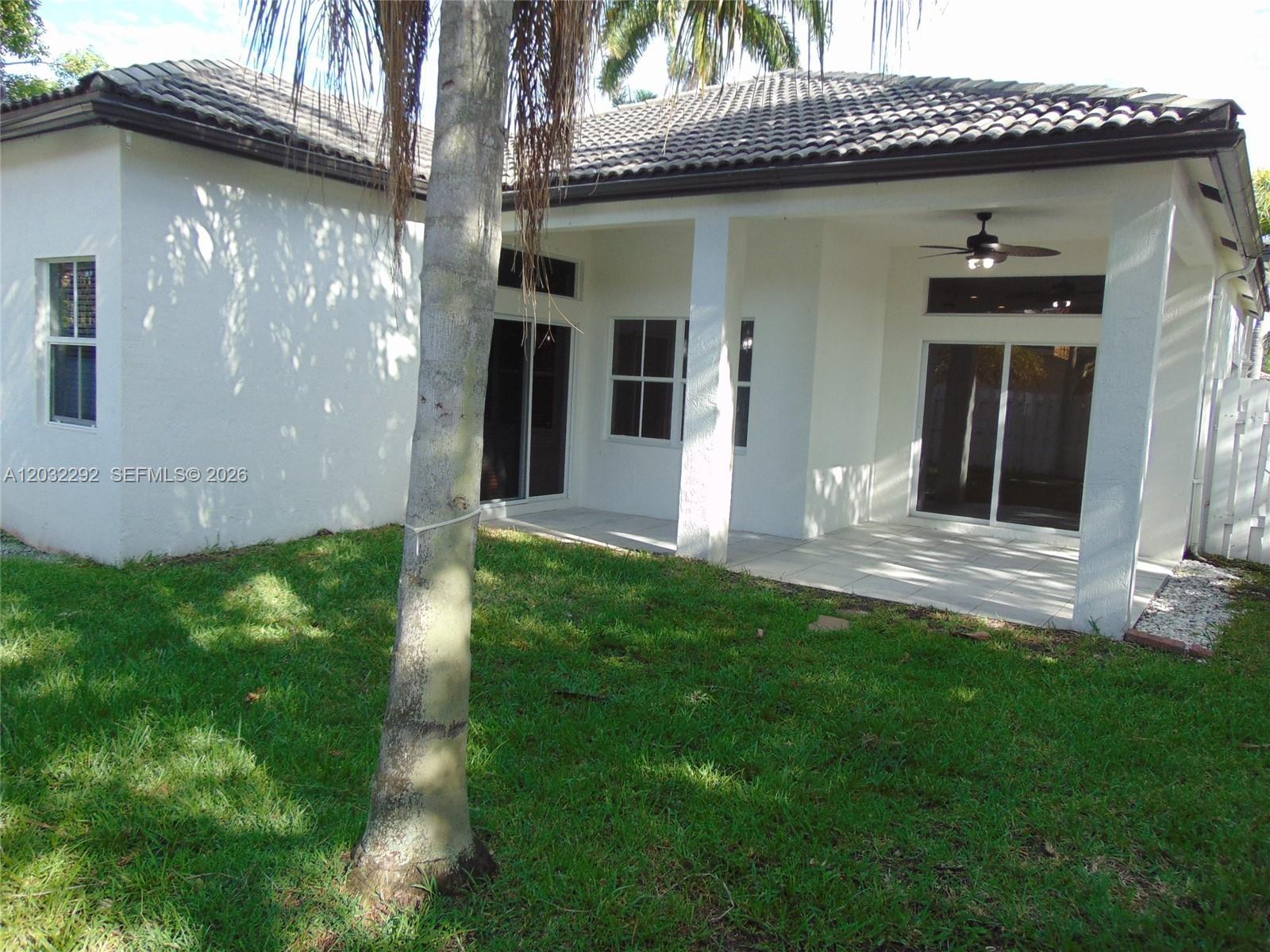 624 Vista Meadows Dr, Weston FL 33327 photo 2