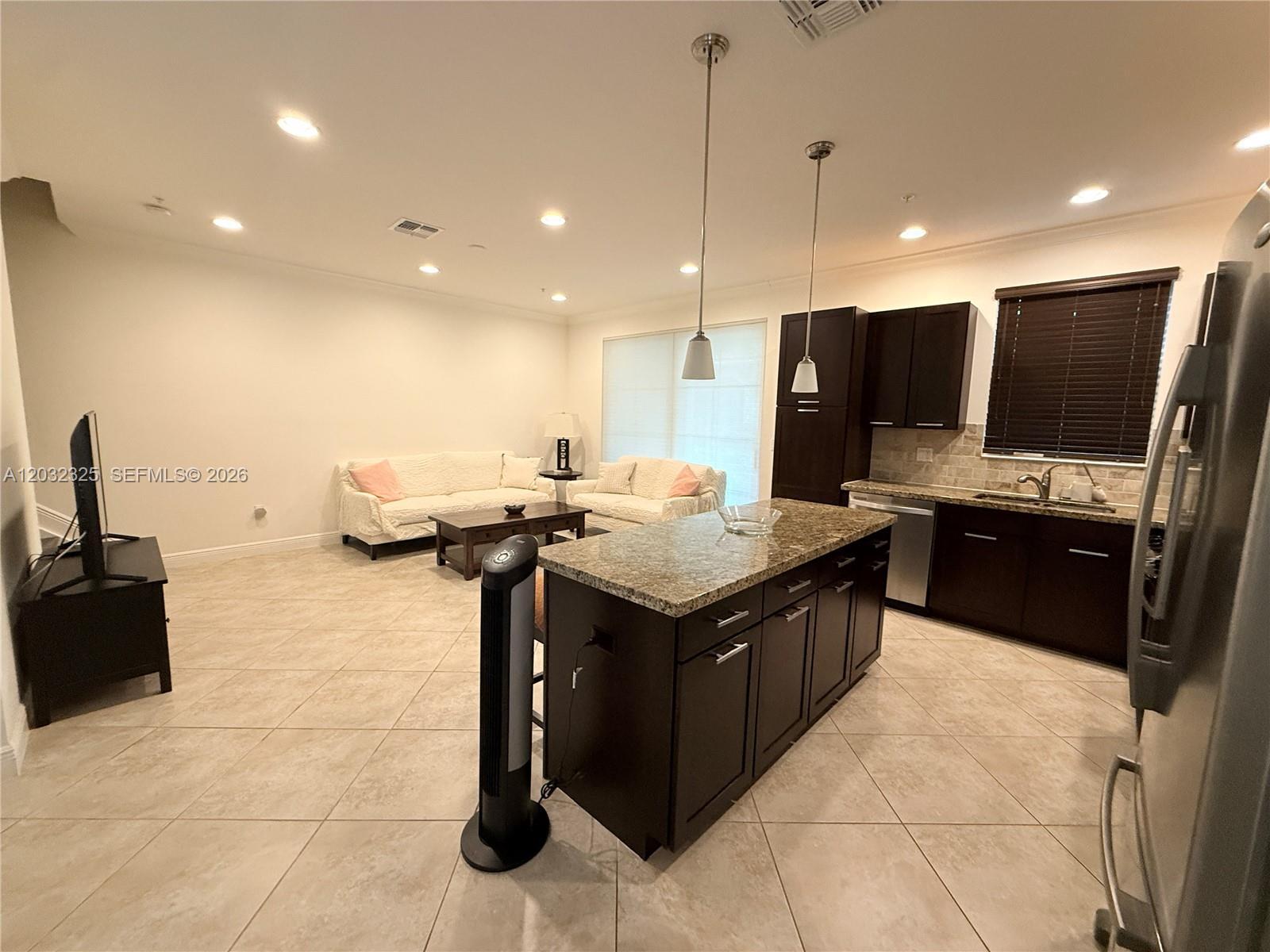 3341 NW 125th Ln, Sunrise FL 33323 photo 2