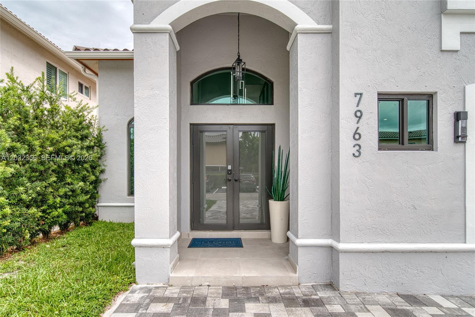 7963 NW 195th Ter, Hialeah FL 33015 photo 3