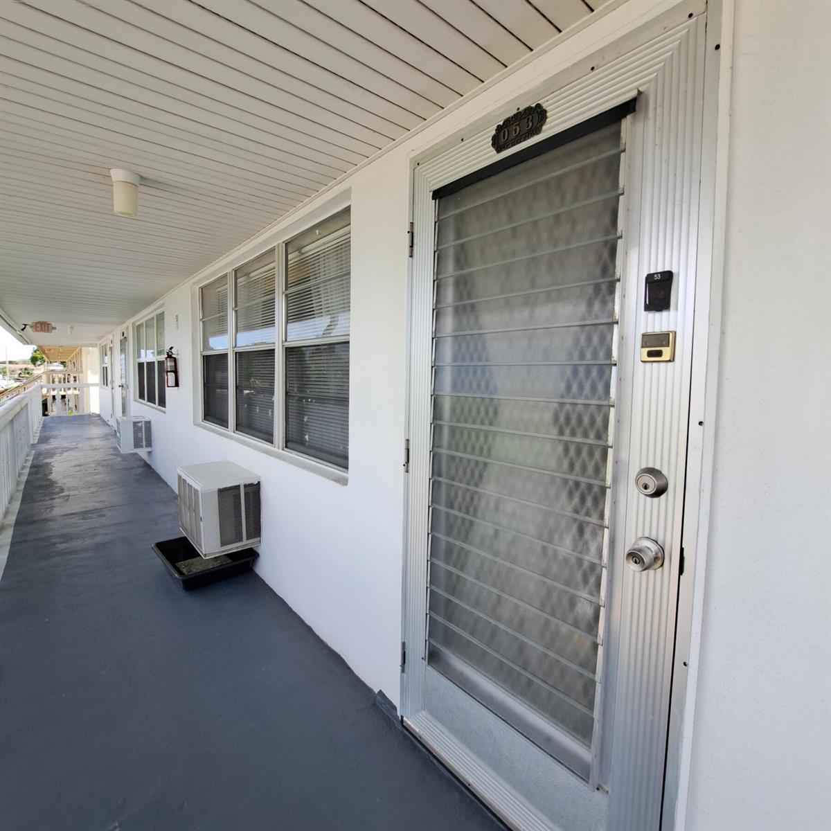 53 Northampton C, West Palm Beach FL 33417 photo 2