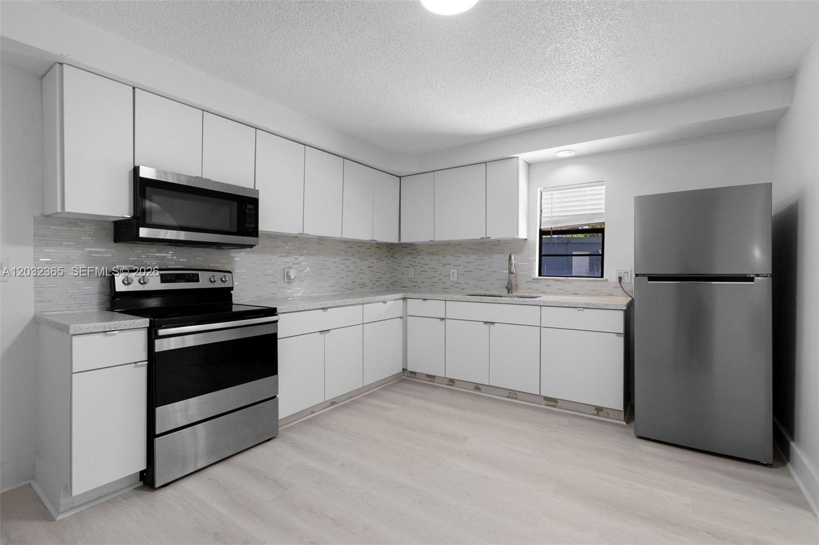 2475 NE 137th St, North Miami Beach FL 33181 photo 5