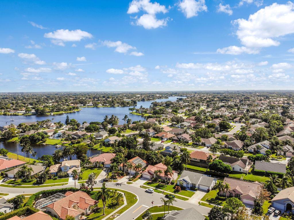 1256 Lake Breeze Drive, Wellington FL 33414 photo 3