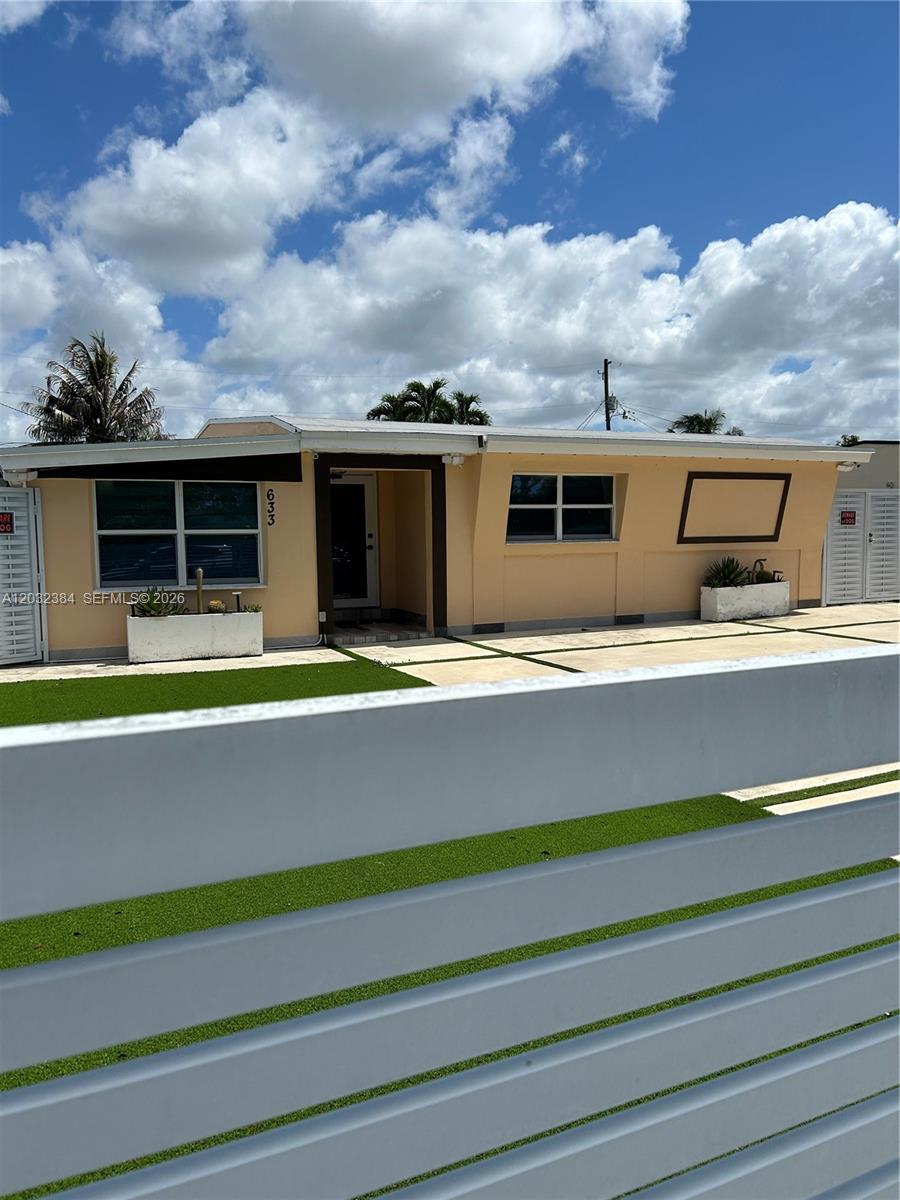 633 E 22nd St, Hialeah FL 33013 photo 2