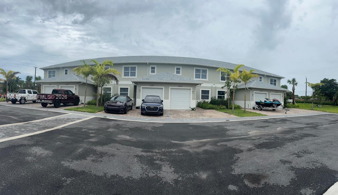 4217 Gulfstream Rd, Lake Worth FL 33461