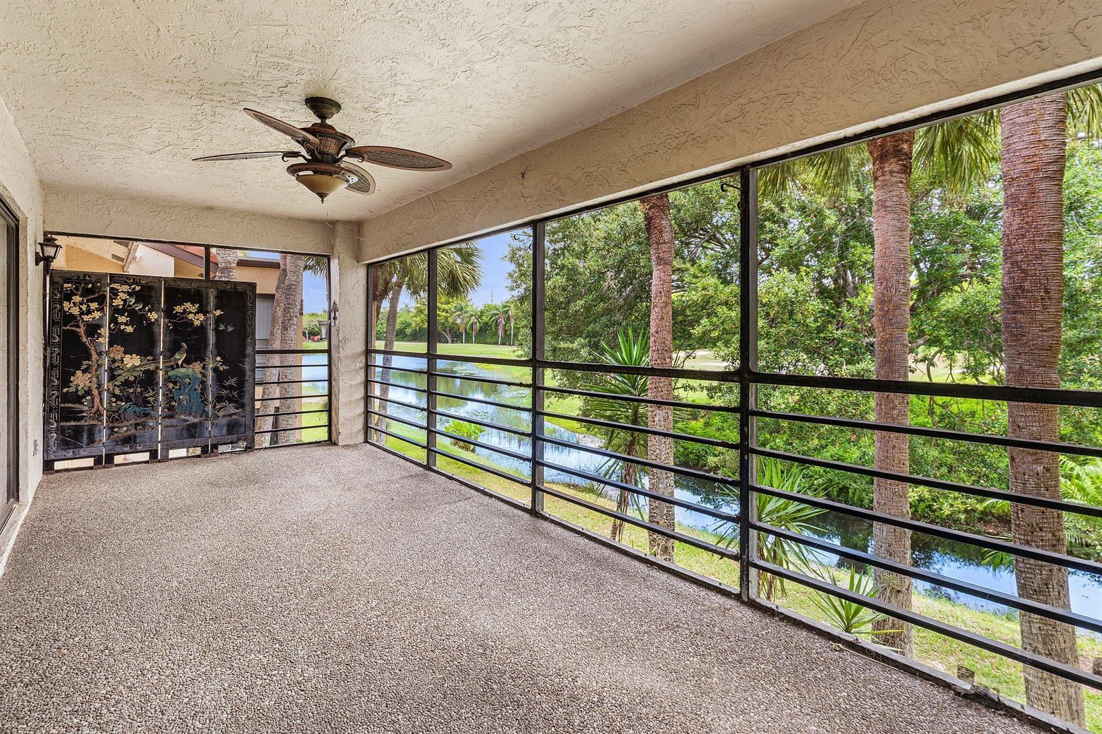 6462 Aspen Glen Circle, Boynton Beach FL 33437 photo 2