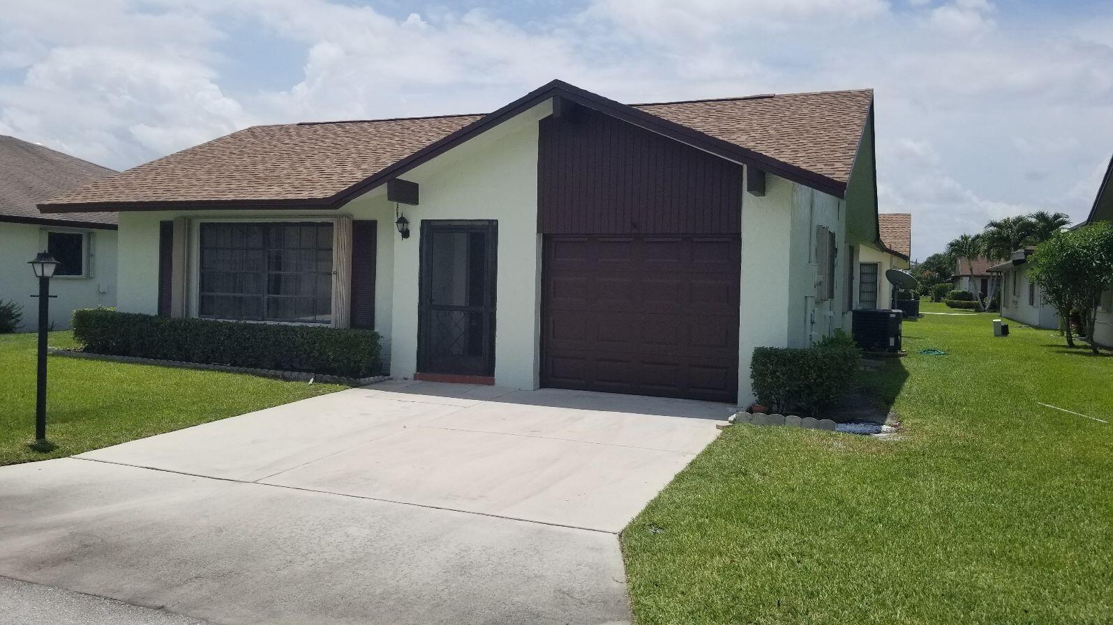6260 Red Cedar Circle, FL 33463