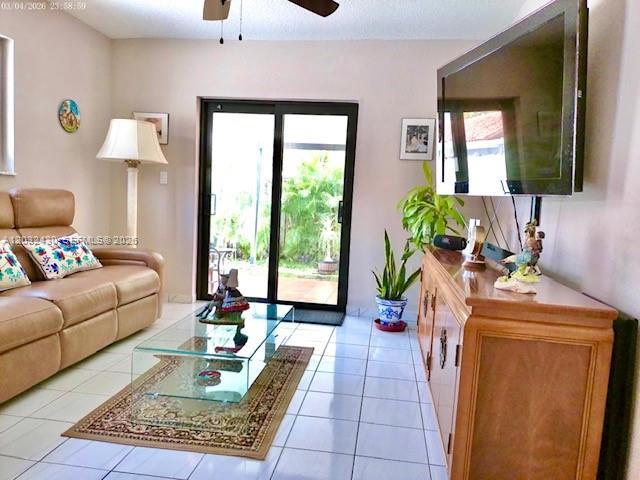 6527 W 22nd Ln, Hialeah FL 33016 photo 3