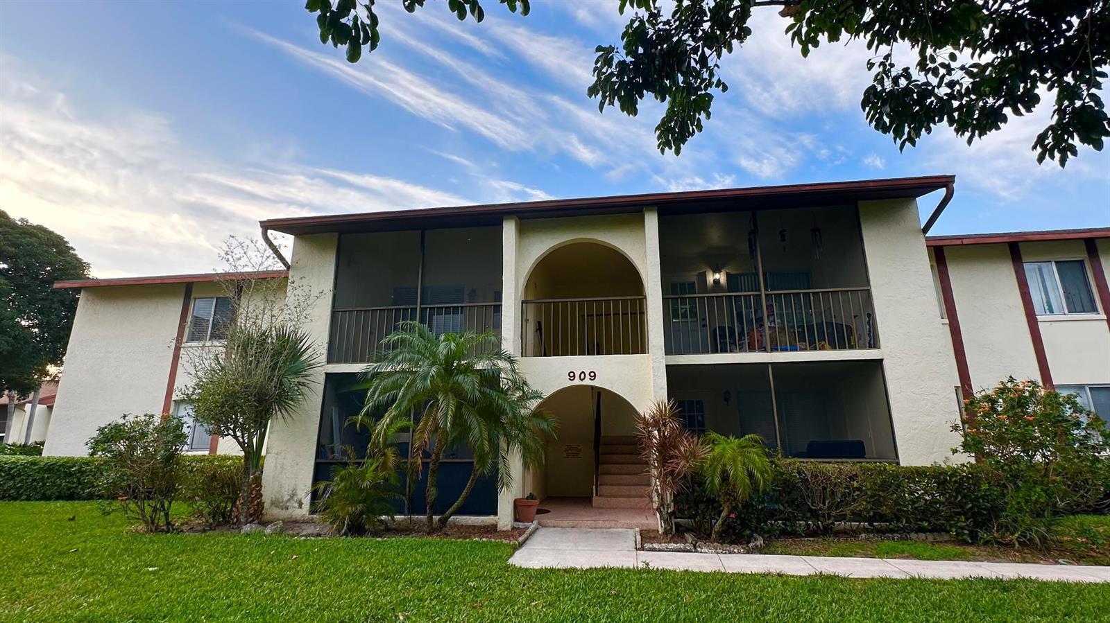 4988 Sable Pine Circle # C2, West Palm Beach FL 33417