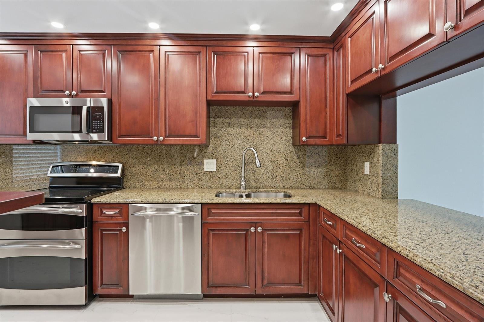 220 Lake Drive # 206, Palm Beach Shores FL 33404 photo 2