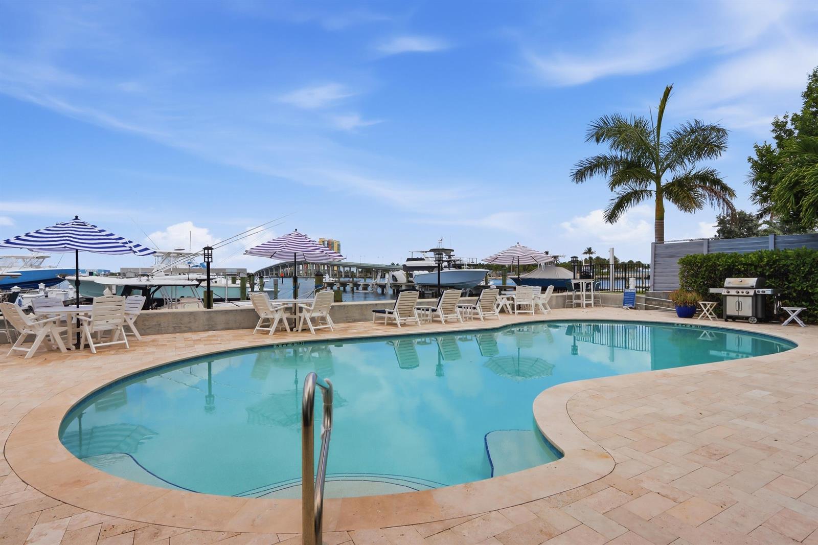 220 Lake Drive # 206, Palm Beach Shores FL 33404