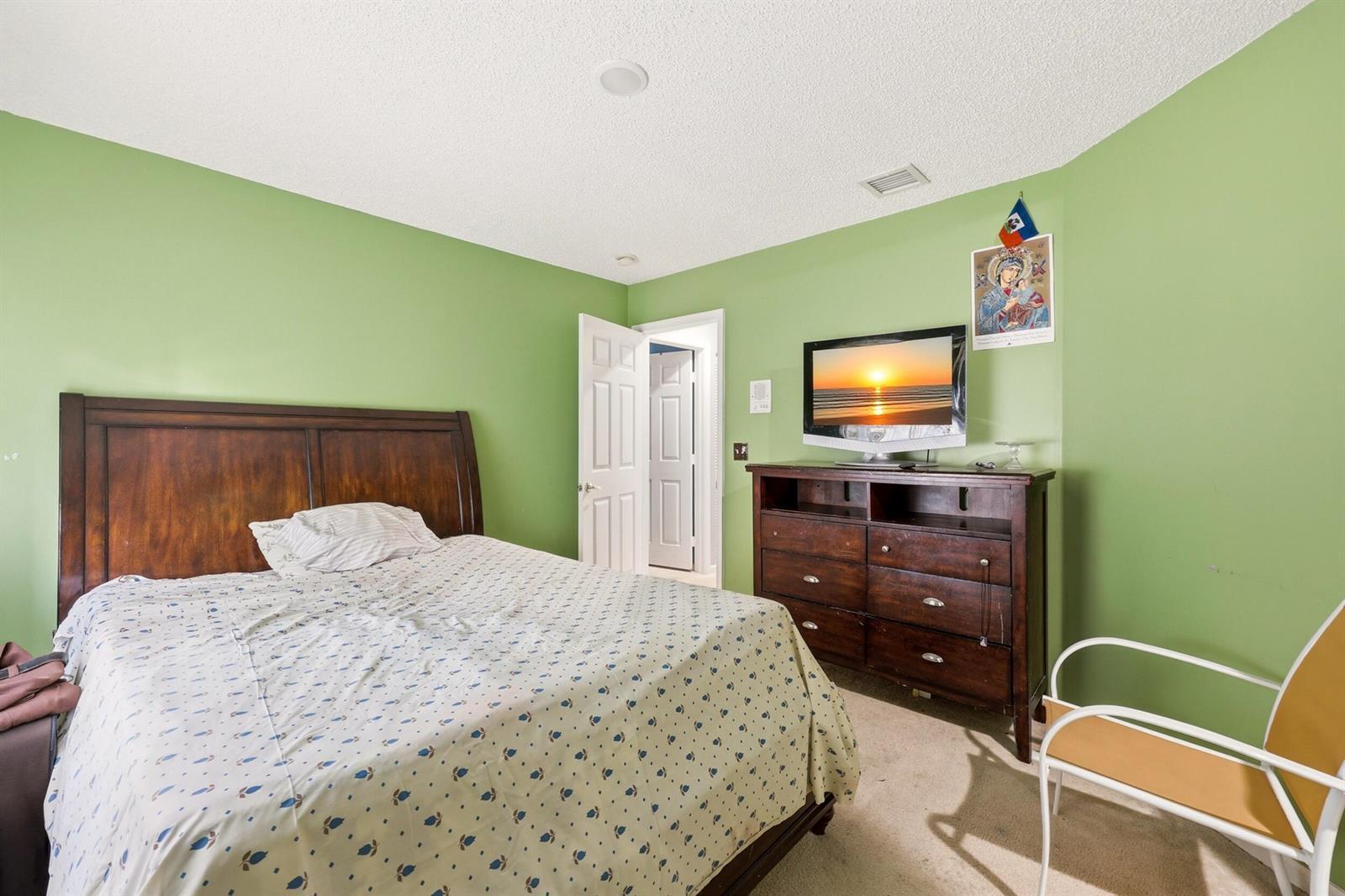 1327 Isleworth Court, Royal Palm Beach FL 33411 photo 4