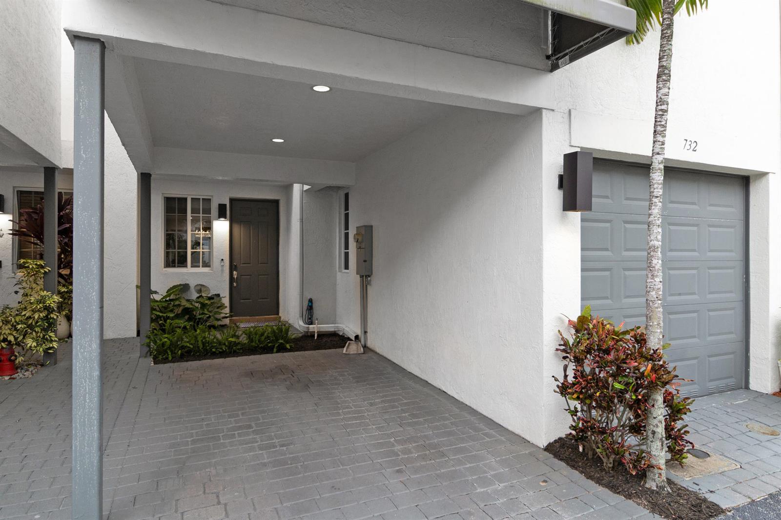 732 SE 2nd Street # 732, Pompano Beach FL 33060 photo 2
