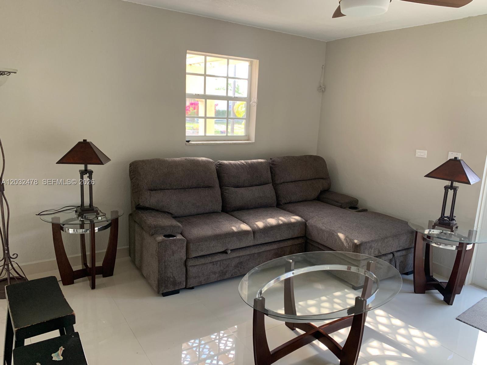 1630 N 68th Ave, Hollywood FL 33024 photo 4