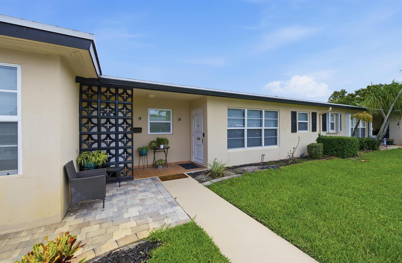 955 Circle Drive # B, Delray Beach FL 33445 photo 2