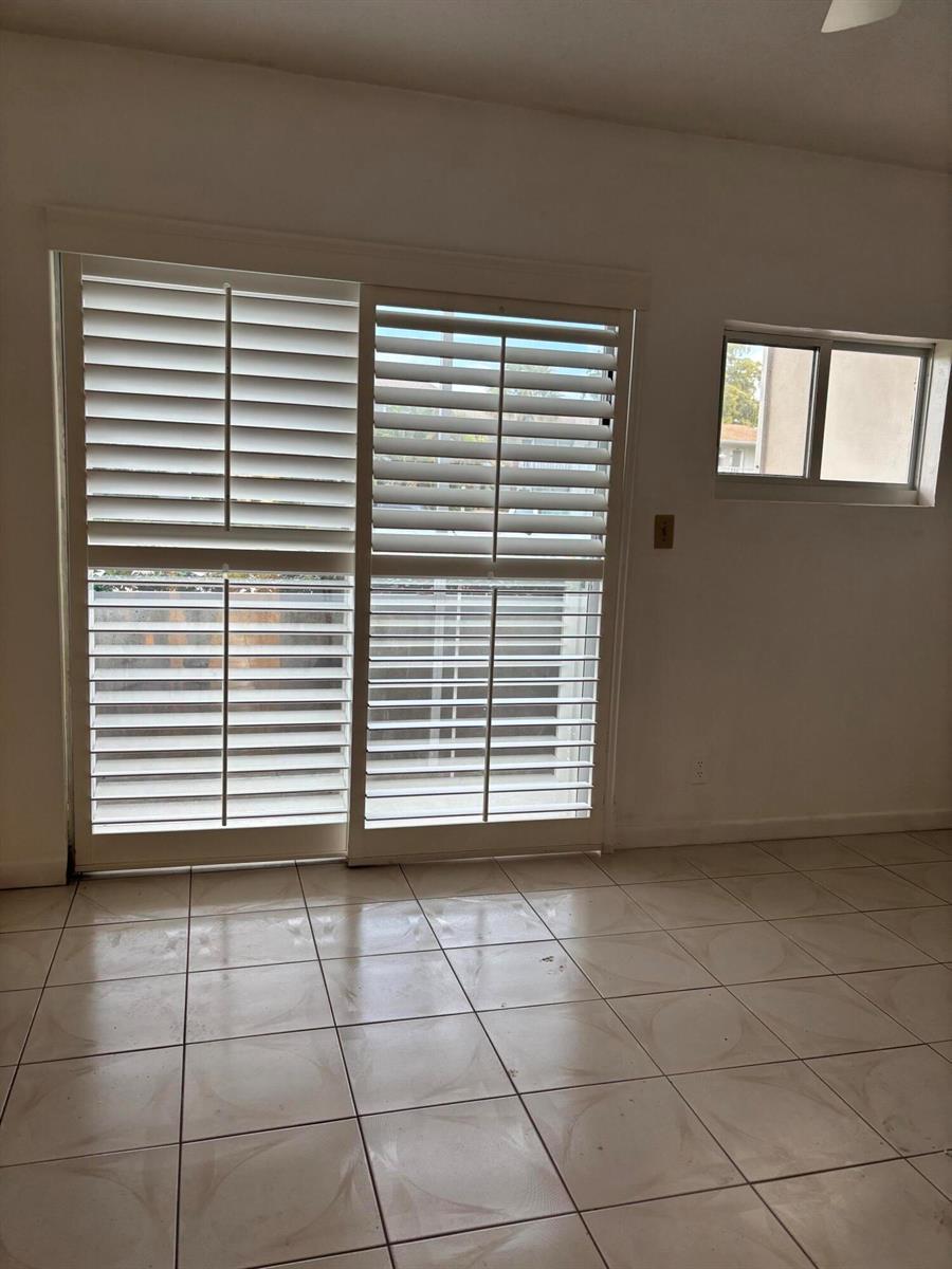 223 Coventry J, West Palm Beach FL 33417 photo 4