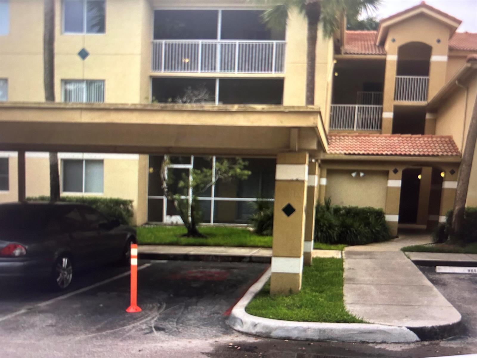 410 S Park # 204, Hollywood FL 33021 photo 4