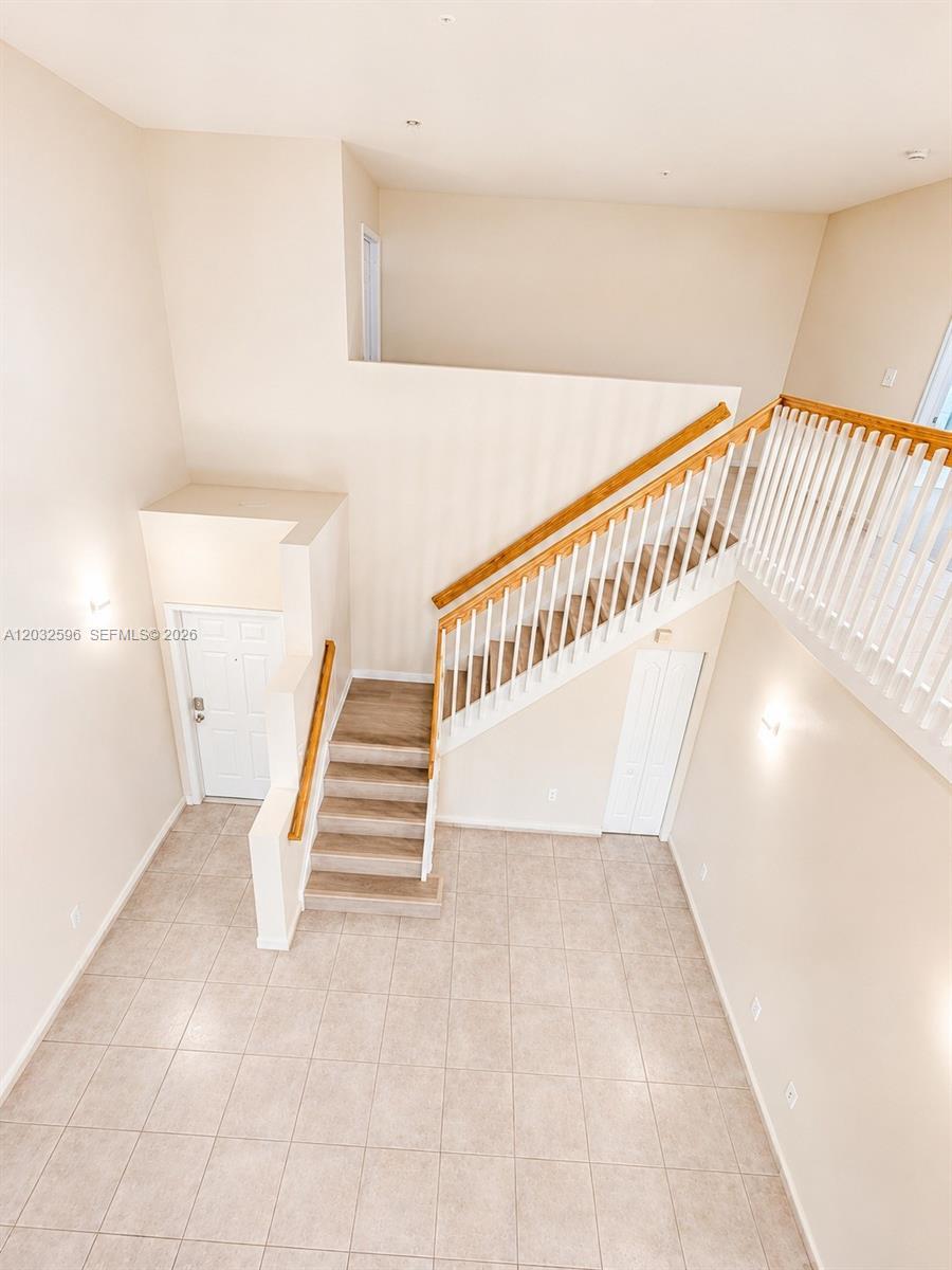 Hialeah, FL 33015 photo 2