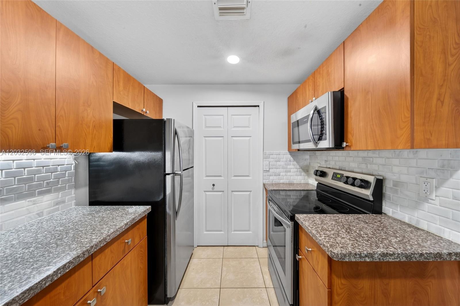 6670 NW 114th Ave # 602, Doral FL 33178 photo 2