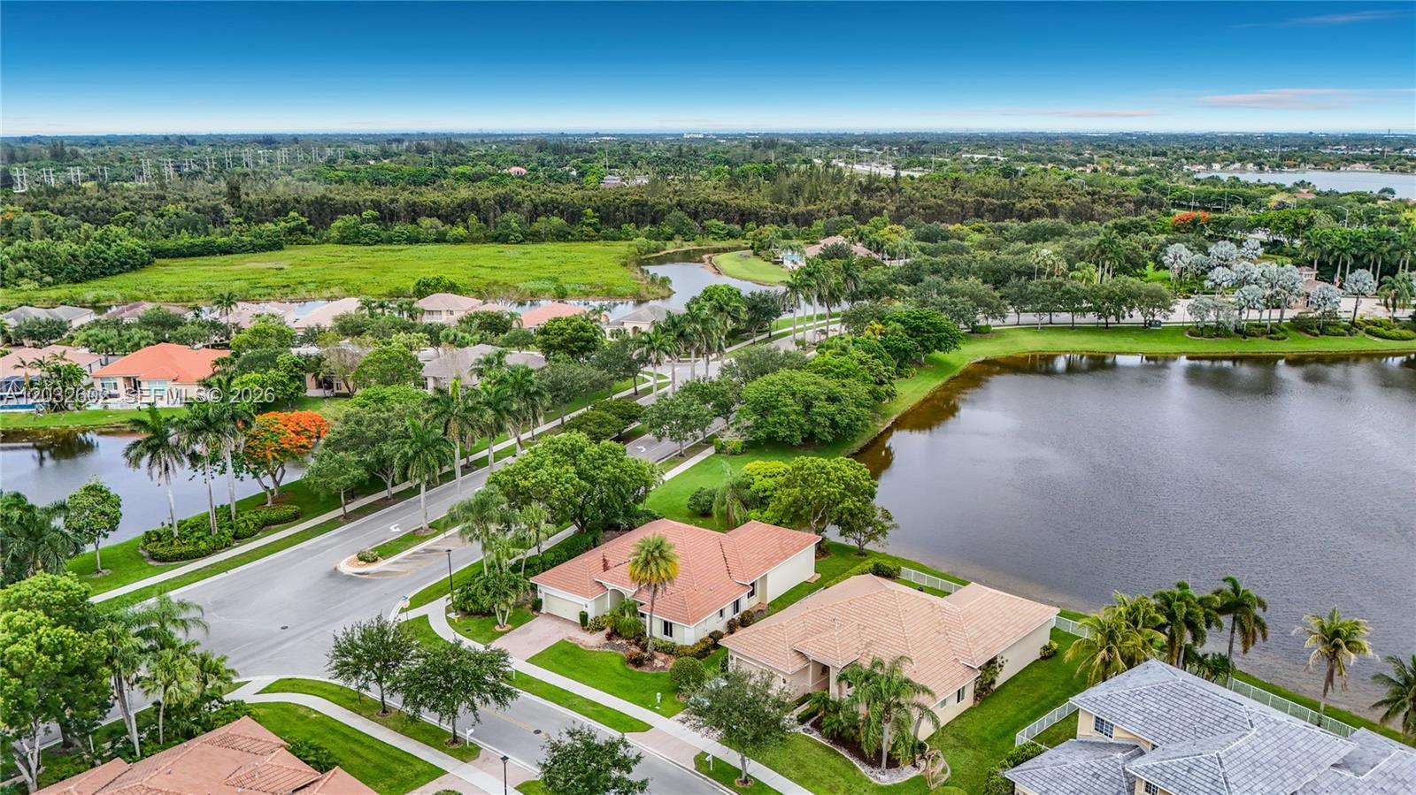 19302 SW 68th St, Pembroke Pines FL 33332 photo 3
