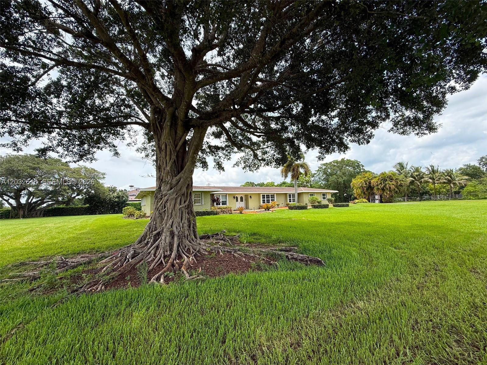 17501 SW 54th St, Southwest Ranches FL 33331 photo 2