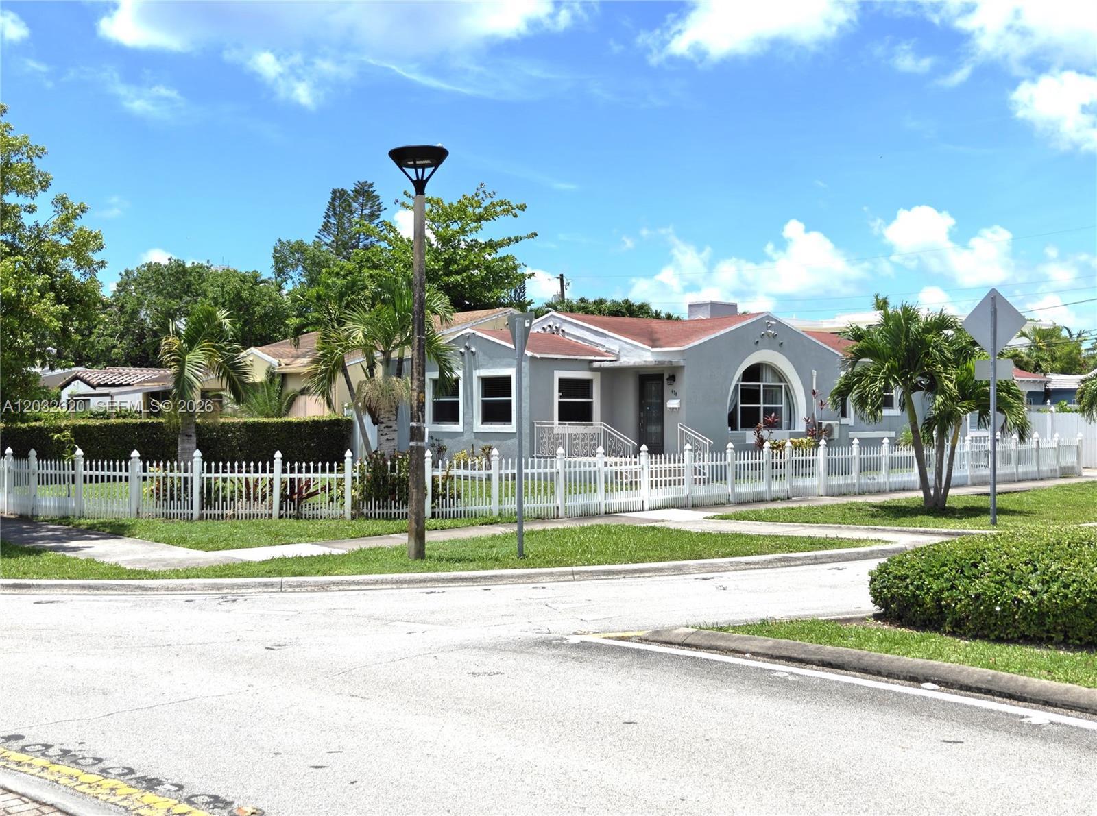 470 SW 25th Rd, Miami FL 33129 photo 2