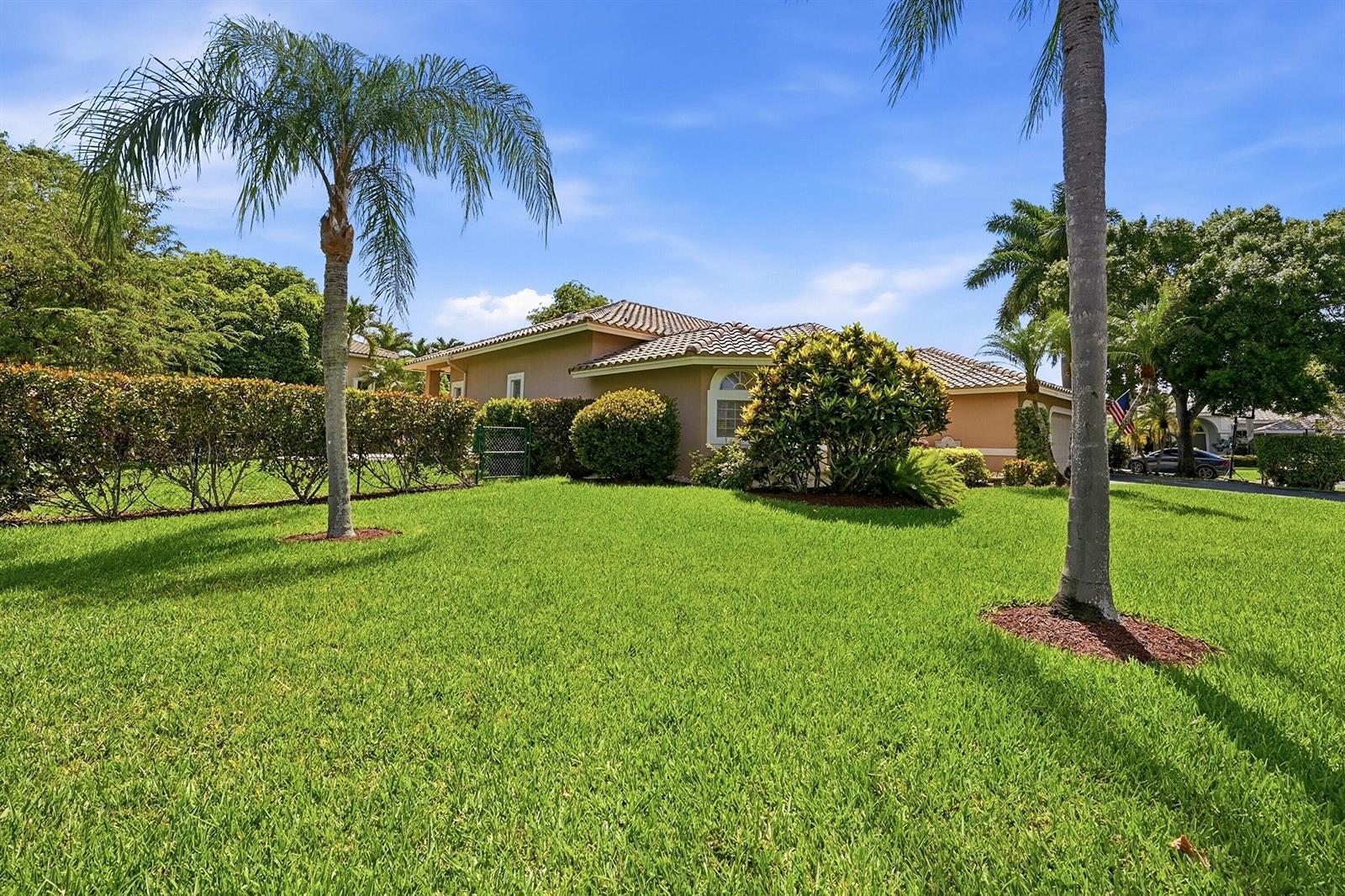 4942 NW 110th Way, Coral Springs FL 33076 photo 4