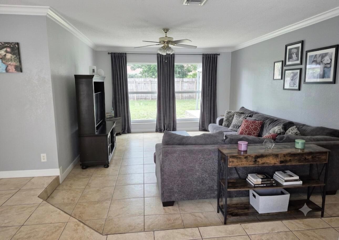 6301 SW 7th Street, Margate FL 33068 photo 3