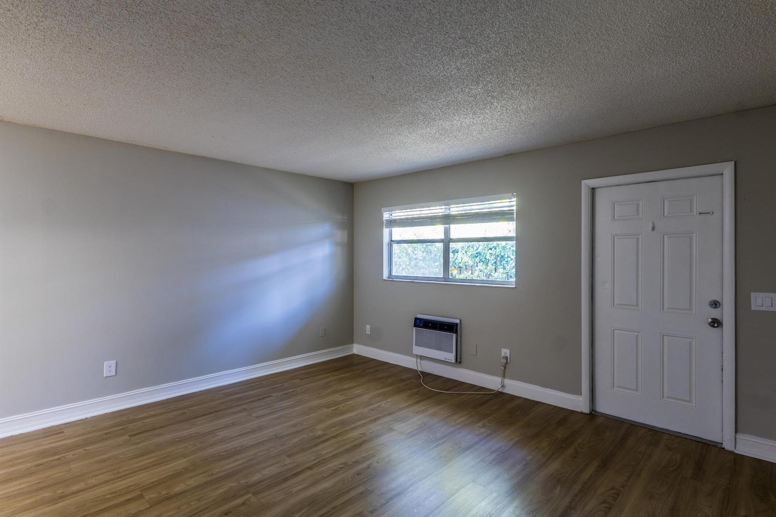 417 N E Street # 36, FL 33460 photo 3