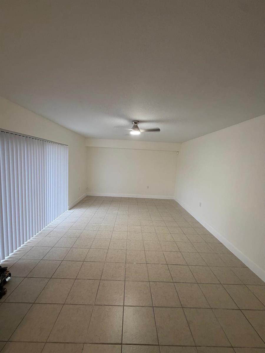 607 Green Springs Place, West Palm Beach FL 33409 photo 4