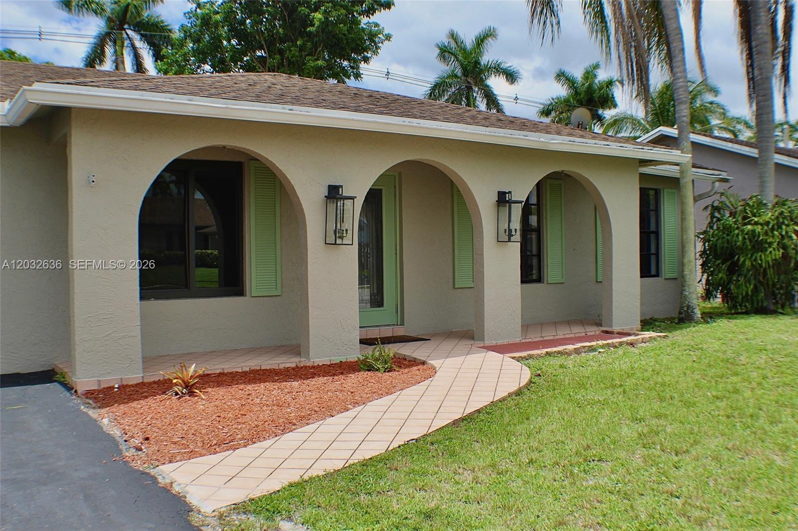 10784 NW 23rd Ct, Sunrise FL 33322 photo 2