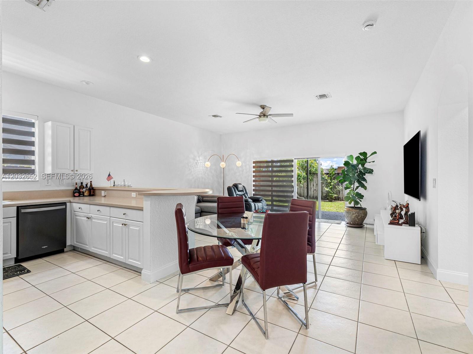 15780 SW 141st St, Miami FL 33196 photo 3