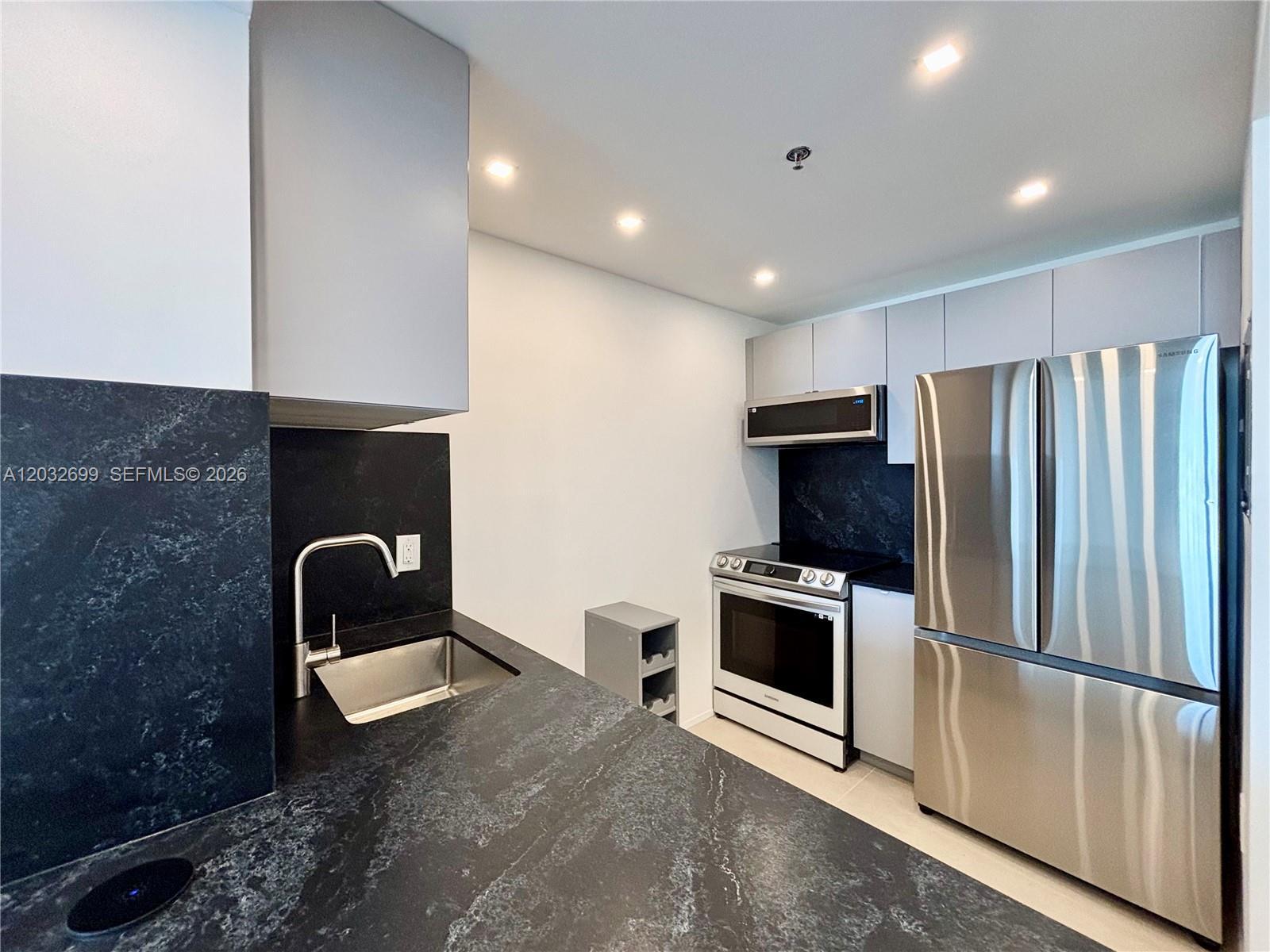 2829 Indian Creek Dr # 604, Miami Beach FL 33140 photo 4