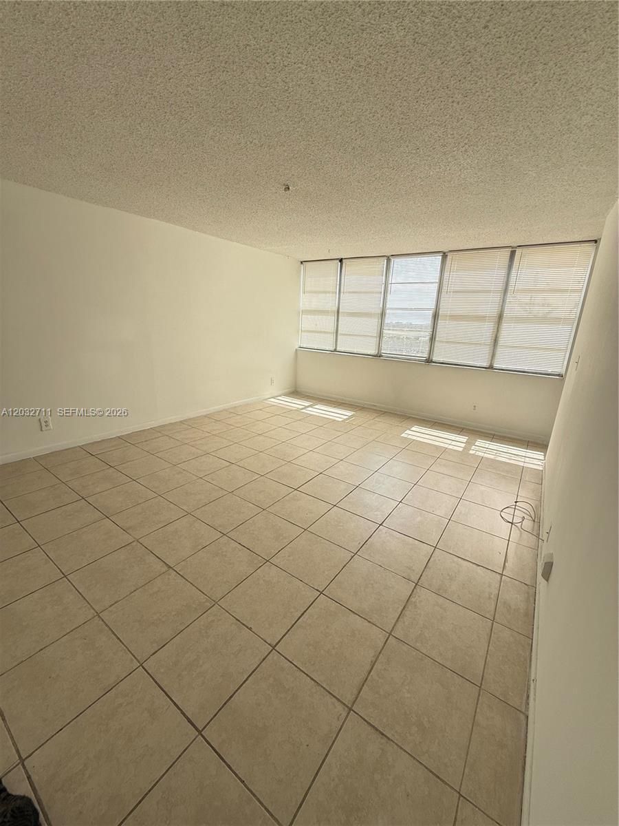 2025 NE 164th St # 812, North Miami Beach FL 33162 photo 2